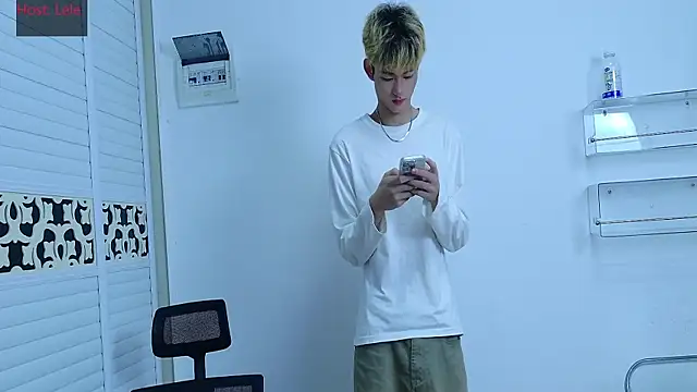 sexyboy-lele online show from October 20, 2025, 12:06 pm