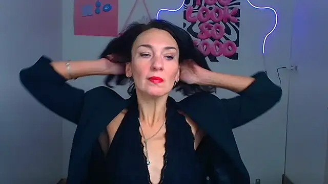 Snapshot of Rosie_Rosee chatting on February 5, 2026, 6:53 am Rosie Rosee online show from February 5, 2026, 6:53 am