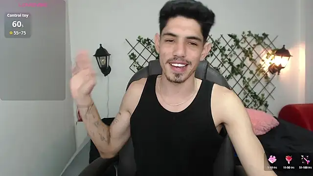 Snapshot of fabrizzio_Monti chatting on October 10, 2025, 6:31 pm fabrizzio Monti online show from October 10, 2025, 6:31 pm
