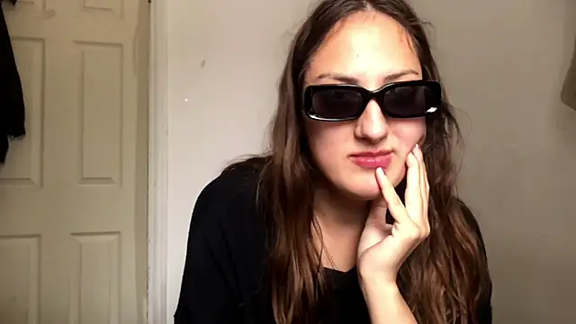Snapshot of OccurredPeel chatting on October 10, 2025, 1:45 pm OccurredPeel online show from October 10, 2025, 1:45 pm