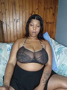 Snapshot of ZuriVixen chatting on June 12, 2026, 6:16 pm ZuriVixen online show from June 12, 2026, 6:16 pm