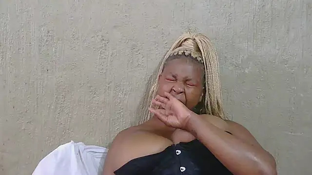 ZuriVixen online show from October 18, 2025, 9:33 am