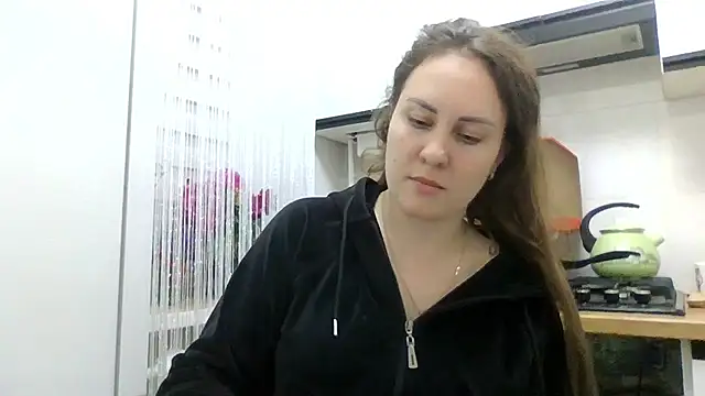 Snapshot of MeadowEyes chatting on June 3, 2026, 7:18 pm MeadowEyes online show from June 3, 2026, 7:18 pm