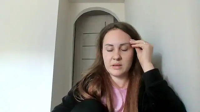 Snapshot of MeadowEyes chatting on June 1, 2026, 1:00 pm MeadowEyes online show from June 1, 2026, 1:00 pm