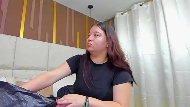 AmbarGills online show from March 12, 2026, 12:53 pm