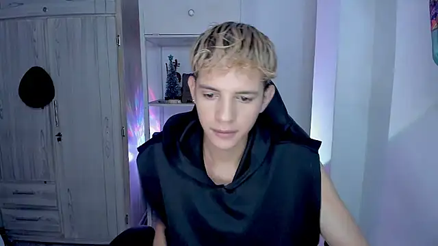 tylernova online show from January 11, 2026, 3:35 am