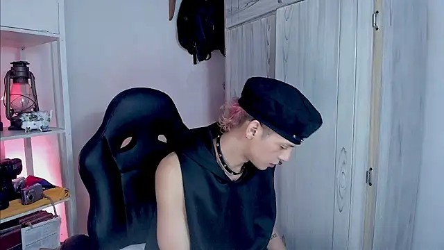 tylernova online show from November 24, 2025, 1:49 am