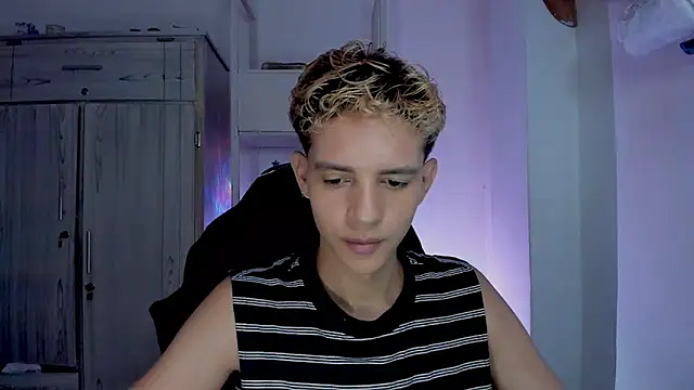 Snapshot of tylernova chatting on January 18, 2026, 3:54 am tylernova online show from January 18, 2026, 3:54 am