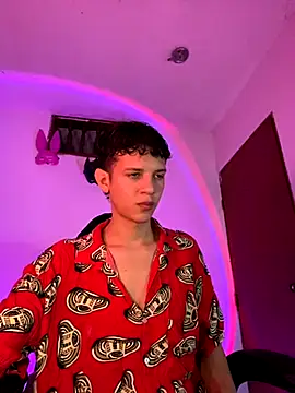 tylernova online show from November 1, 2025, 3:57 am