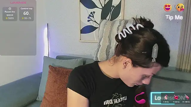 KassMonroe online show from April 7, 2026, 7:37 pm