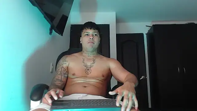 Boyhot 00 online show from October 10, 2025, 8:20 pm