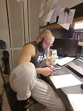 Snapshot of BeppeRagnar chatting on January 14, 2026, 5:38 pm BeppeRagnar online show from January 14, 2026, 5:38 pm