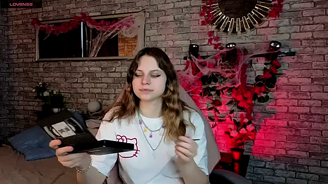 Snapshot of Ame_Chan chatting on October 20, 2025, 1:33 pm Ame Chan online show from October 20, 2025, 1:33 pm