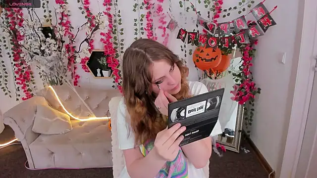 Snapshot of Ame_Chan chatting on November 2, 2025, 1:49 pm Ame Chan online show from November 2, 2025, 1:49 pm