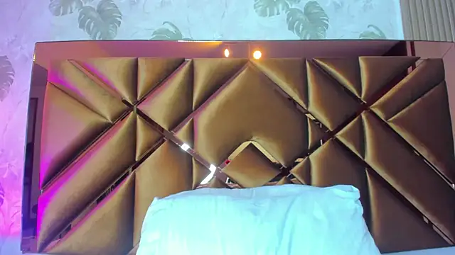 Snapshot of euphrosyne_princess chatting on November 27, 2025, 8:42 pm euphrosyne princess online show from November 27, 2025, 8:42 pm