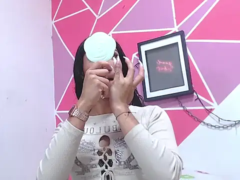 Tifany Adams online show from October 11, 2025, 8:10 pm