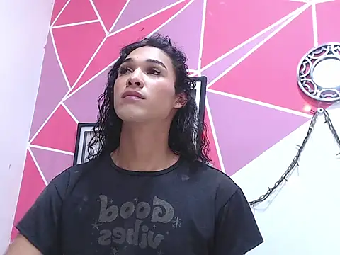 Tifany Adams online show from October 17, 2025, 7:59 pm