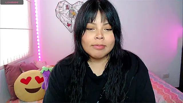 EllieMoonX online show from May 14, 2026, 10:40 pm