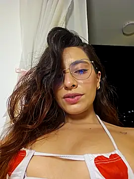 Snapshot of Meganthomson chatting on March 14, 2026, 12:38 am Meganthomson online show from March 14, 2026, 12:38 am