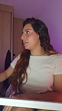 Meganthomson online show from December 17, 2025, 2:27 am