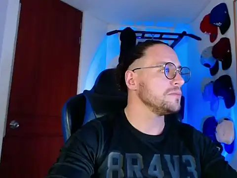 kurt xx online show from November 18, 2025, 9:18 pm