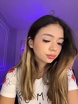 HoneyMollyX online show from March 19, 2026, 1:33 pm