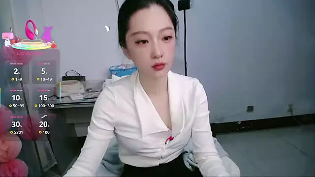 jiangjiangas online show from November 24, 2025, 9:59 pm