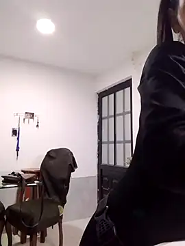 you yuyuu online show from April 1, 2026, 2:36 pm