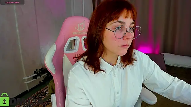 Rene Shine online show from November 17, 2025, 12:58 am