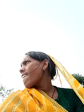 Cutsedi3 online show from October 25, 2025, 1:23 pm