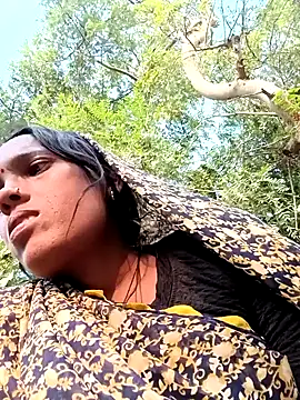 Cutsedi3 online show from October 15, 2025, 11:07 am