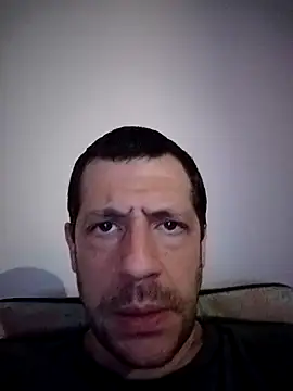 Snapshot of Doylechita12 chatting on October 19, 2025, 12:35 am Doylechita12 online show from October 19, 2025, 12:35 am