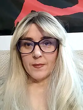 Amelialove42 online show from January 15, 2026, 7:28 pm