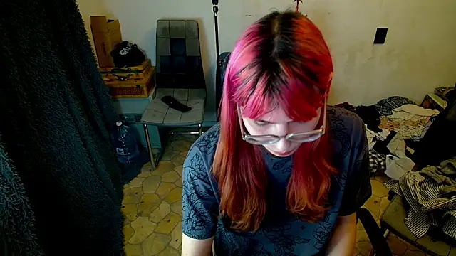 Snapshot of Lizochka1337 chatting on January 5, 2026, 10:35 pm Lizochka1337 online show from January 5, 2026, 10:35 pm