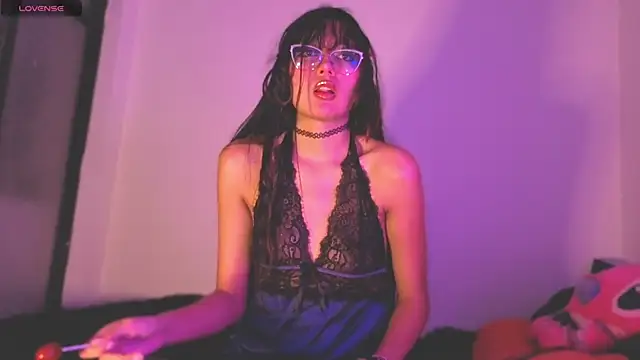 Snapshot of b_abysofy_ chatting on December 19, 2025, 8:06 am b abysofy online show from December 19, 2025, 8:06 am