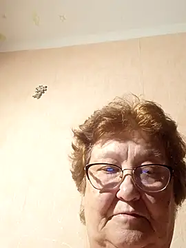 Snapshot of Katherine735 chatting on July 19, 2026, 8:49 pm Katherine735 online show from July 19, 2026, 8:49 pm