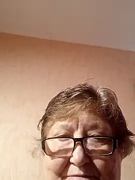 Snapshot of Katherine735 chatting on October 24, 2025, 1:10 pm Katherine735 online show from October 24, 2025, 1:10 pm