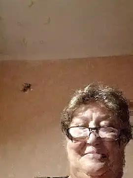 Snapshot of Katherine735 chatting on November 5, 2025, 8:45 pm Katherine735 online show from November 5, 2025, 8:45 pm