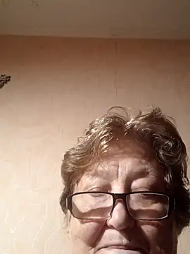 Snapshot of Katherine735 chatting on October 12, 2025, 9:16 pm Katherine735 online show from October 12, 2025, 9:16 pm