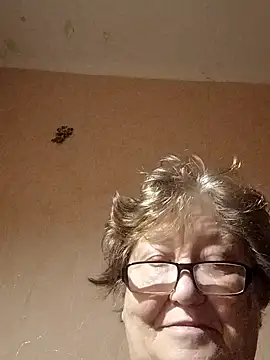 Snapshot of Katherine735 chatting on November 11, 2025, 12:49 am Katherine735 online show from November 11, 2025, 12:49 am