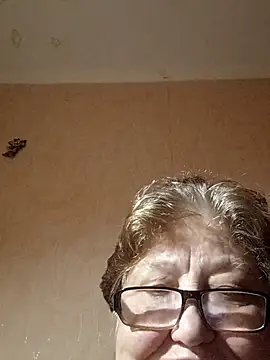 Snapshot of Katherine735 chatting on November 4, 2025, 8:45 pm Katherine735 online show from November 4, 2025, 8:45 pm