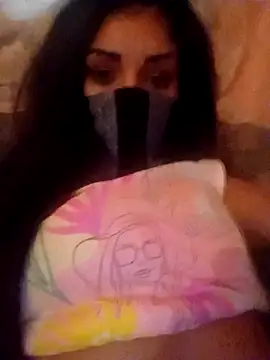 lorina202 online show from November 3, 2025, 9:13 am