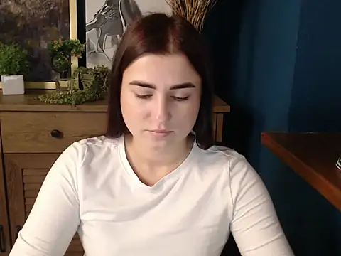 Snapshot of Flower_mary chatting on October 15, 2025, 6:33 am Flower mary online show from October 15, 2025, 6:33 am