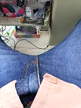 Snapshot of vi25vofgg chatting on October 14, 2025, 6:25 am vi25vofgg online show from October 14, 2025, 6:25 am