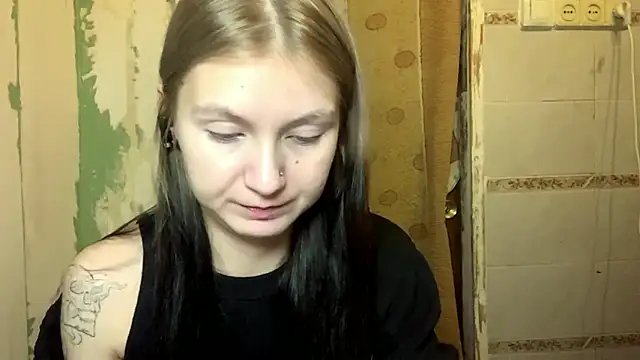 ArianeBhayani online show from November 5, 2025, 8:56 pm