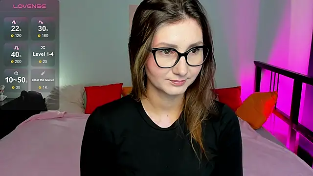 Snapshot of NikkiKiss__ chatting on October 19, 2025, 1:30 am NikkiKiss online show from October 19, 2025, 1:30 am