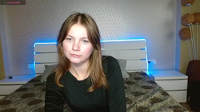 cutieblondi  online show from October 10, 2025, 2:51 pm