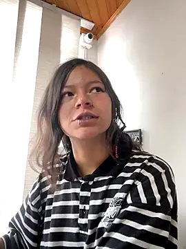 Ninfa pink online show from October 14, 2025, 3:12 pm