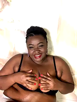 Snapshot of Candy_Brown69 chatting on October 15, 2025, 12:13 pm Candy Brown69 online show from October 15, 2025, 12:13 pm