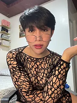 Snapshot of Keyka15 chatting on February 1, 2026, 10:13 am Keyka15 online show from February 1, 2026, 10:13 am